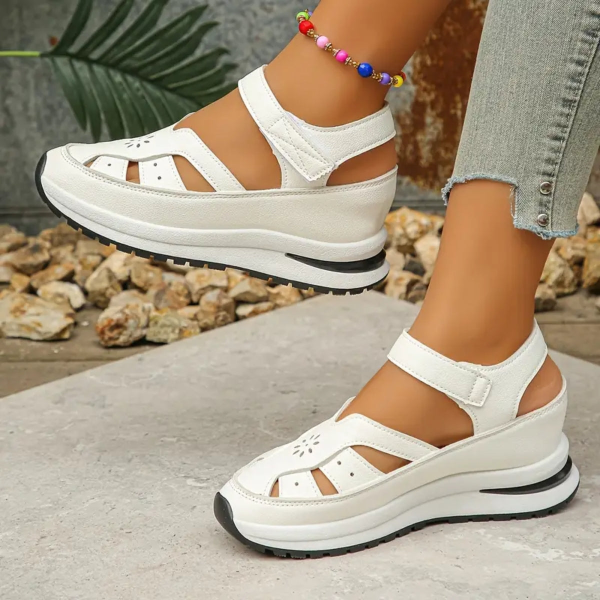 😍🌸【Tallas 35-44】Sandalias de cuña huecas de gran tamaño para mujer, nuevo modelo 2026, hechas de cuero genuino y cómodas de llevar