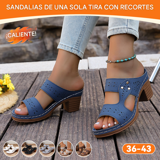 【36-43】Sandalias de verano para mujer 2026 – Estilo europeo, tira en T perforada, tacón grueso, punta redonda; disponibles en tallas grandes y muchos colores.
