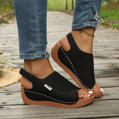 🔥【36-43】Sandalias de cuero con tacón inclinado y suela suave: máxima comodidad y soporte durante todo el día.