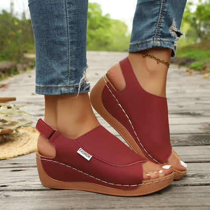 🔥【36-43】Sandalias de cuero con tacón inclinado y suela suave: máxima comodidad y soporte durante todo el día.